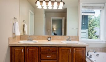 61342 Huckleberry Pl, Bend, OR 97702