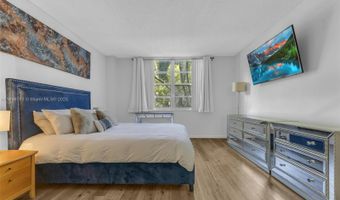 2780 NE 183rd St 109, Aventura, FL 33160