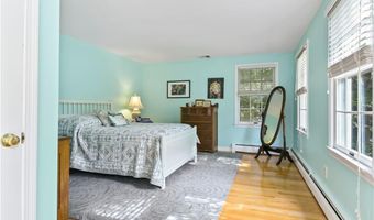 105 Watch Hl, East Greenwich, RI 02818