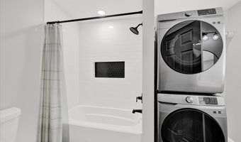 2 W BARNEY St, Baltimore, MD 21230