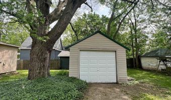 823 Pine Ave, Alma, MI 48801