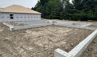 2023 Green Acres Dr, Adrian, MI 49221