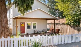 407 NW CLARKE St, Grants Pass, OR 97526