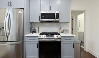 8 Cross St 1, Newport, RI 02840