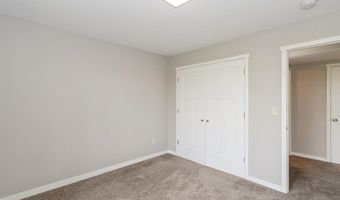 90 S Park Ridge Rd, North Liberty, IA 52317