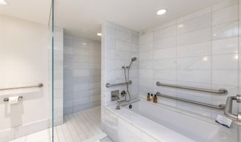 2139 Kuhio Ave 2908, Honolulu, HI 96815