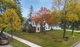 817 Maple St, Alexandria, MN 56308