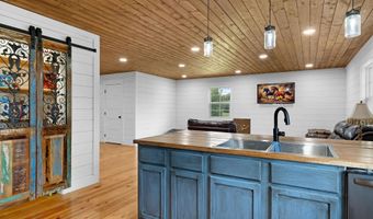 387 Emory Dr, Arab, AL 35016