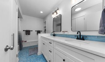 3446 Charing Cross Rd, Ann Arbor, MI 48108