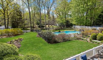 58 Knollwood Ln, Darien, CT 06820