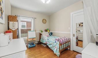 19 Pleasant Ave, Amsterdam, NY 12010