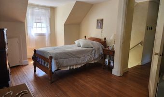124 Pilgrim Rd, Bristol, CT 06010