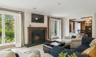 1653 N Belmont Ct, Arlington Heights, IL 60004