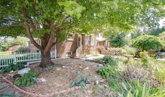 301 E 7th St, Alton, IL 62002