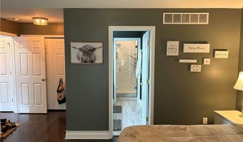 704 Elmwood Pt, Aurora, OH 44202