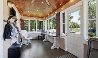 338 N Main St, Amherst, WI 54406
