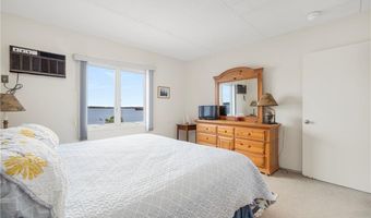306 America, Newport, RI 02840
