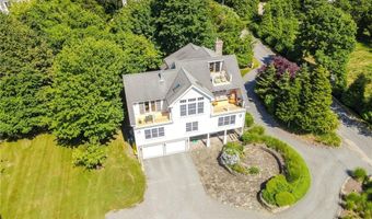 30 Bonnet View Dr, Jamestown, RI 02835