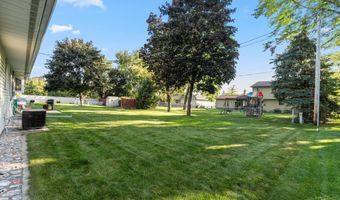 2512 N CHESTWOOD Ct, Appleton, WI 54911