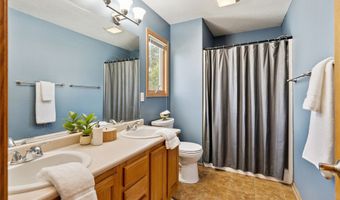 3211 SW 35th St, Ankeny, IA 50023