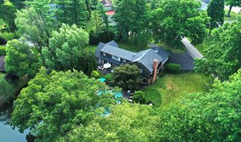 1 Crosstie Ln, Batesville, IN 47006