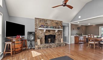 1667 Davis Rd, Albertville, AL 35951
