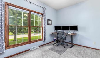 3302 Brook Holw, Asbury, IA 52002