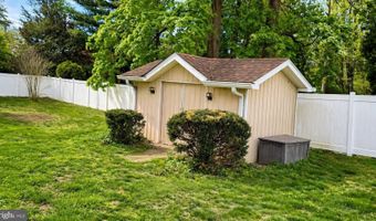 810 N LIMEKILN Pike, Ambler, PA 19002