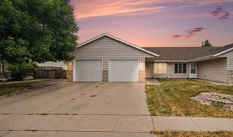 412 N 9th Ave, Brandon, SD 57005