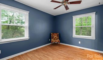 98 Pensacola Ave, Arden, NC 28704