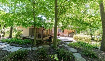 4221 ELIZABETH Ln, Annandale, VA 22003