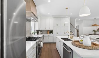 608 Pilot St, Beaufort, SC 29902