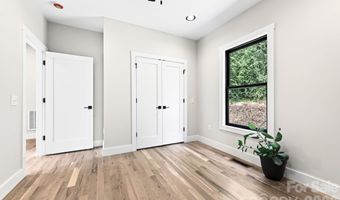 42 Busbee View Rd, Asheville, NC 28803