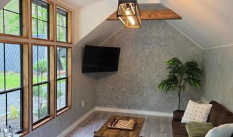 633 And 643 HANGING ROCK Rd, Augusta, WV 26704