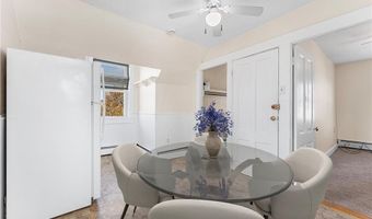 2 Chilton St, Bristol, RI 02809