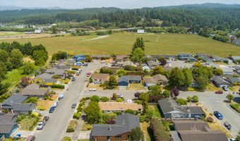 1741 Benjamin Ct, Arcata, CA 95521