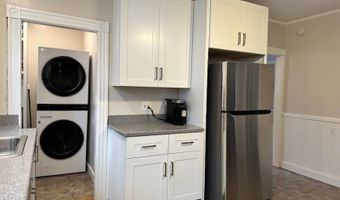 44 Charles St 1, Newport, RI 02840