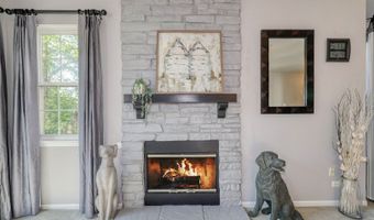 3009 Talaga Dr, Algonquin, IL 60102