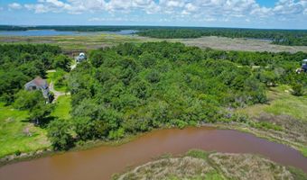 5138 Pointset Ave, Bay St. Louis, MS 39520