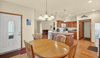 1201 10th Avenue Pl SE, Altoona, IA 50009