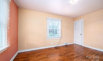 43 Henline Ln, Bakersville, NC 28705