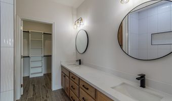 1055 N King St, Alice, TX 78332