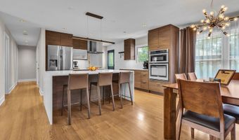 957 N HOWARD Ave, Addison, IL 60101