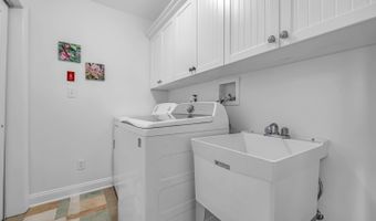 3 Grove Ct, Asbury Park, NJ 07712