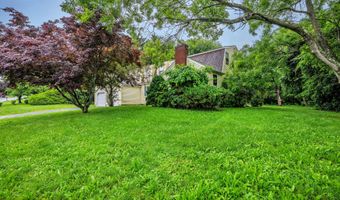 2 Sequoia Dr, Cromwell, CT 06416