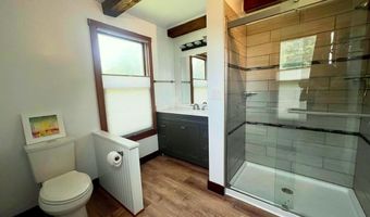 122 Marlboro Ave, Brattleboro, VT 05301