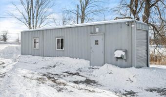1425 Hammond St, Bangor, ME 04401