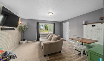 205 S 1st Ave, Brandon, SD 57005