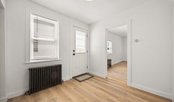 8 Herring Pond Rd, Bourne, MA 02532