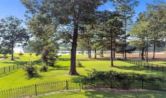 135 Oak Leaf Trl, Benton, LA 71006